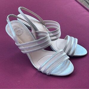 I. Miller Beautiful Shoes Silver Strappy Heels Women Size 7M NEVER WORN 226-4095